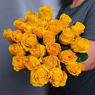 Роза 50 см жёлтая.